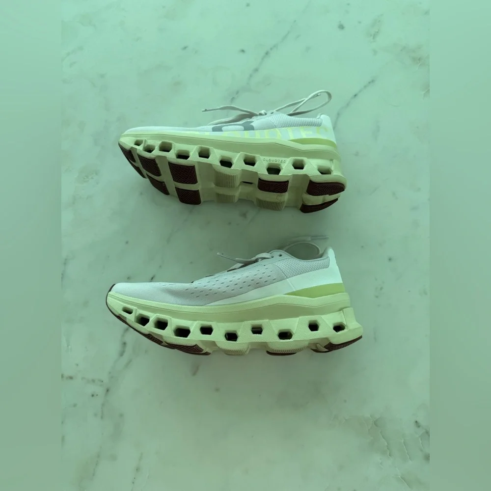 On - Picture 2 of 15